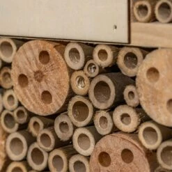 Insektenhotel Mit Spitzdach Aufhängung Ganzjährig Bewohnbar Holz -Gartendekorations Geschäft 10038022 yy 0004 logo