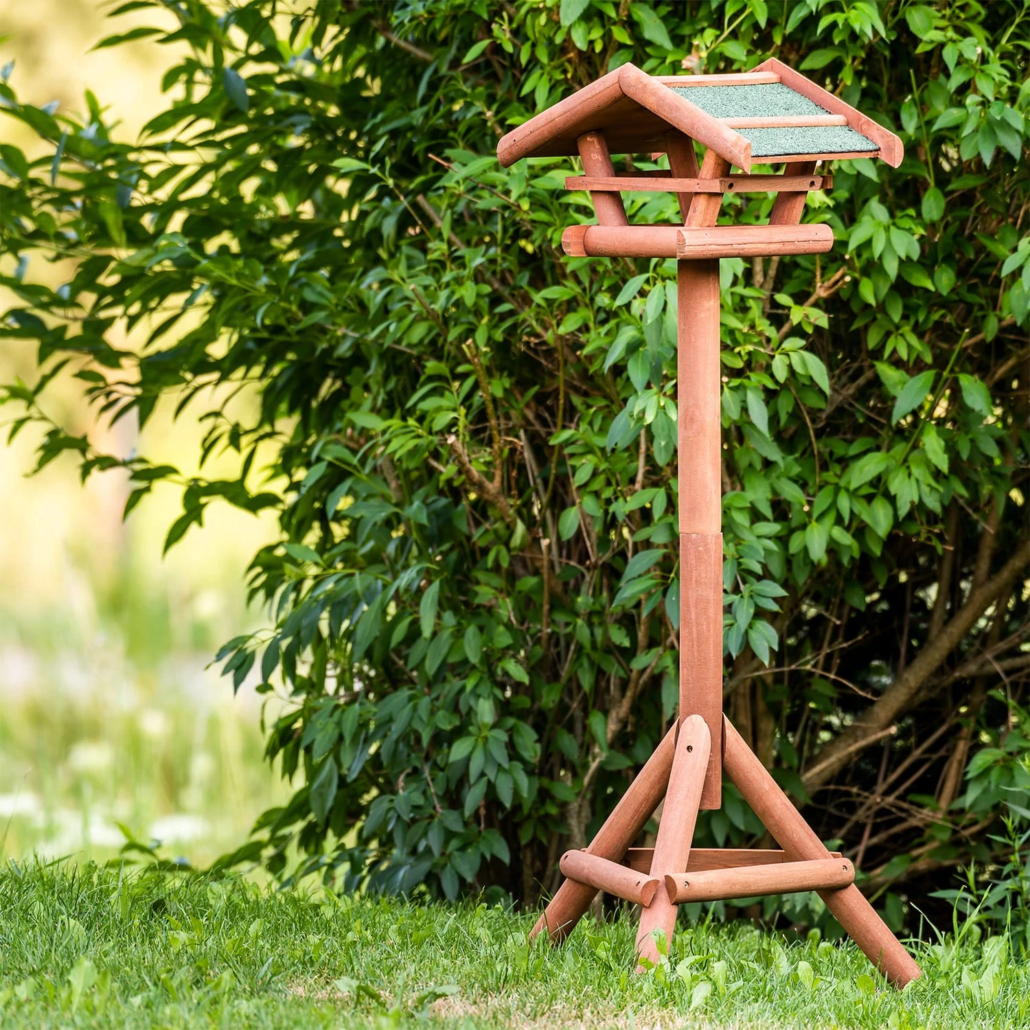 Vogelhaus Mit Standfuß Wetterfeste Dachpappe Behandeltes Pinienholz 2 Vogelhaus Mit Standfuß Wetterfeste Dachpappe Behandeltes Pinienholz – Bild 2